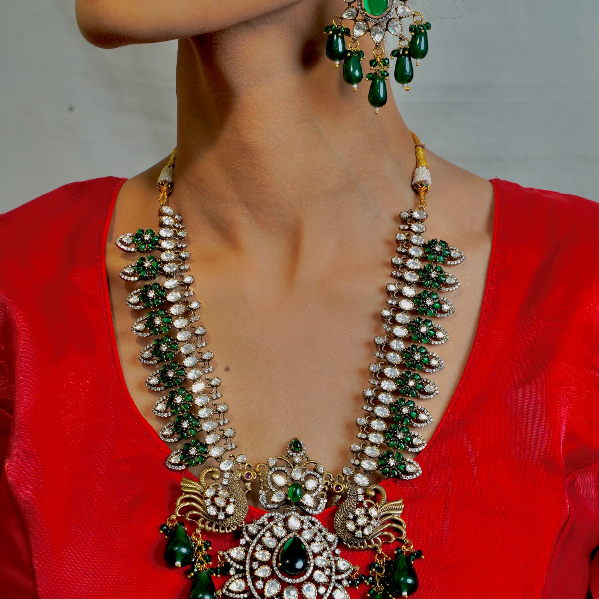 Victorian Necklace with Green Beads & Peacock Motif – A Regal Masterpiece