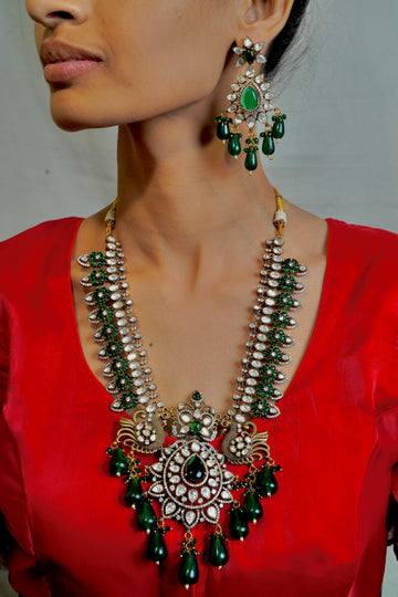Victorian Necklace with Green Beads & Peacock Motif – A Regal Masterpiece