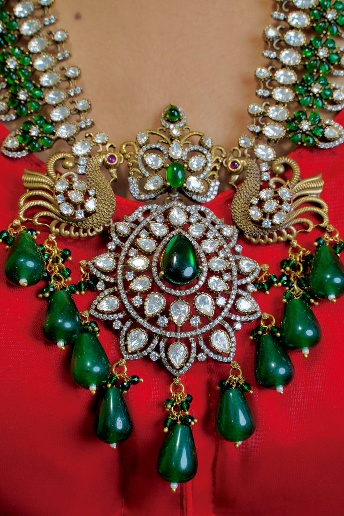Victorian Necklace with Green Beads & Peacock Motif – A Regal Masterpiece
