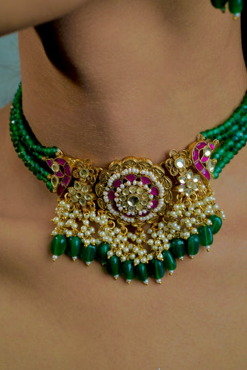 Regal Garden – Pachi Kundan Choker with Green Beads & Peacock Motifs