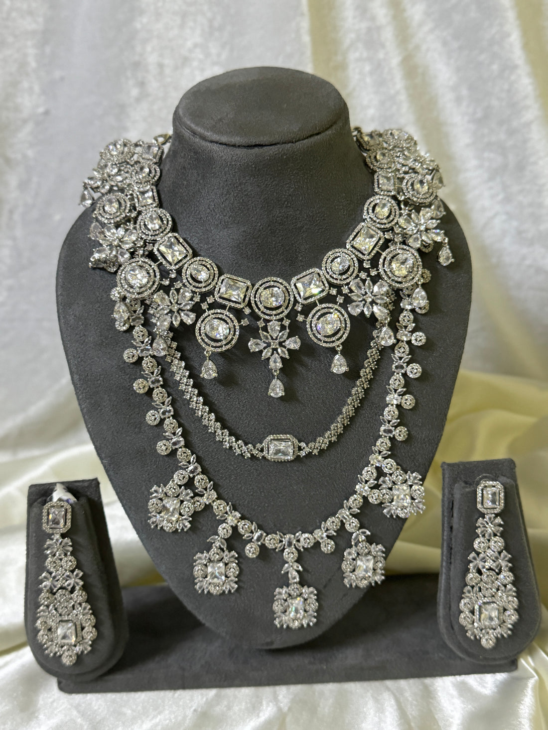 AD Grand Bridal Set with Tikka