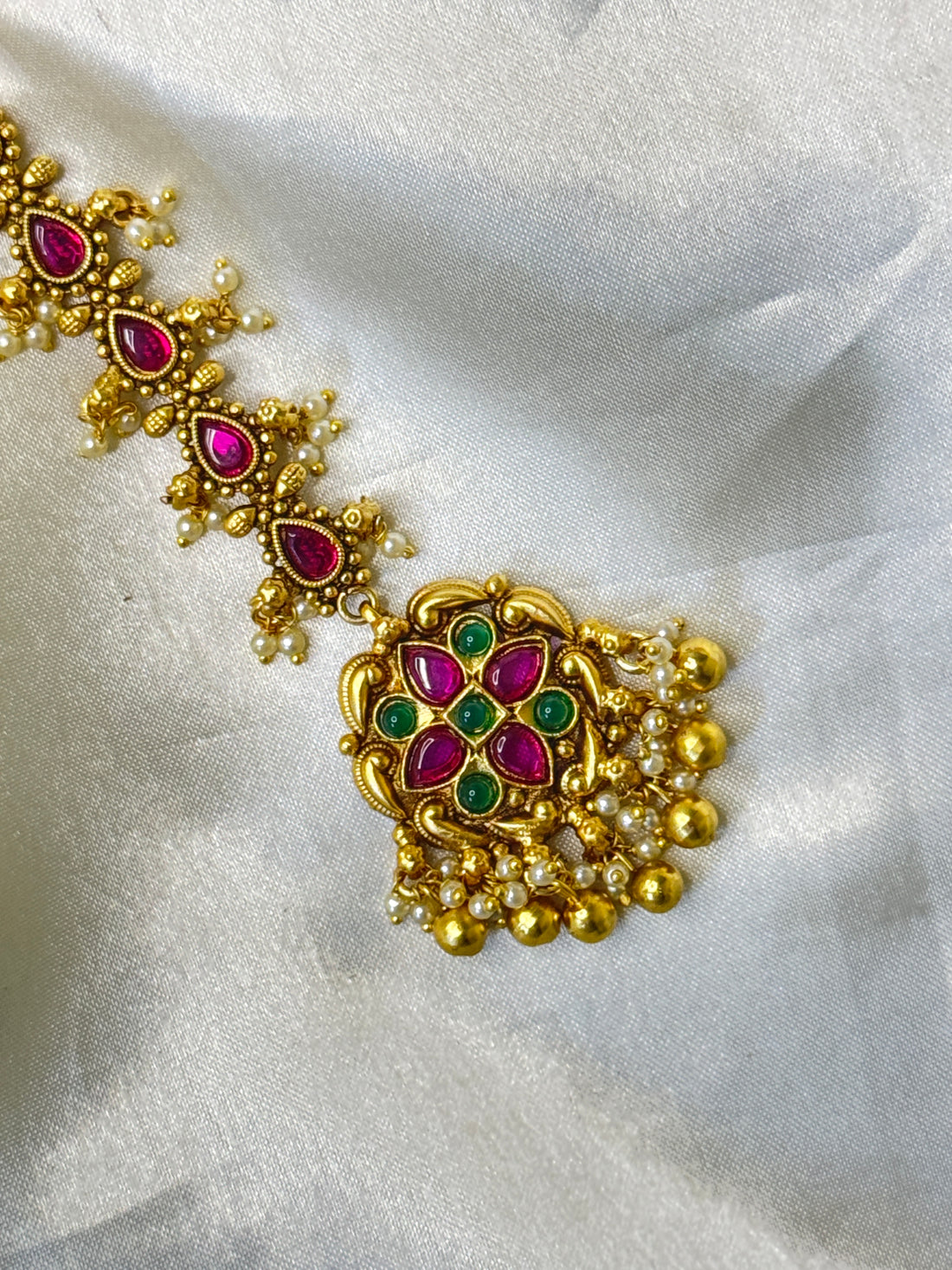 Antique Floral Maangtikka with Golden Beads & Stone Accents