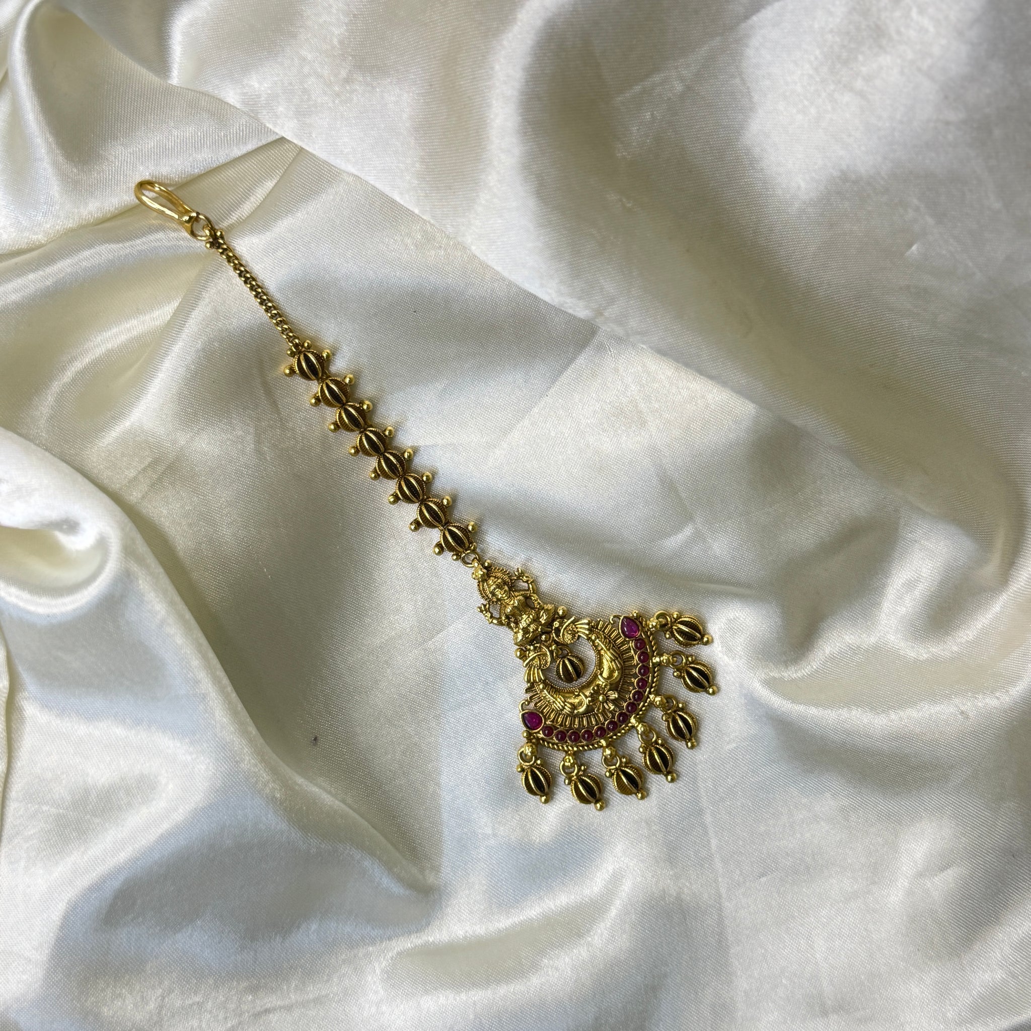 Antique Lakshmi Maangtikka with Intricate Detailing