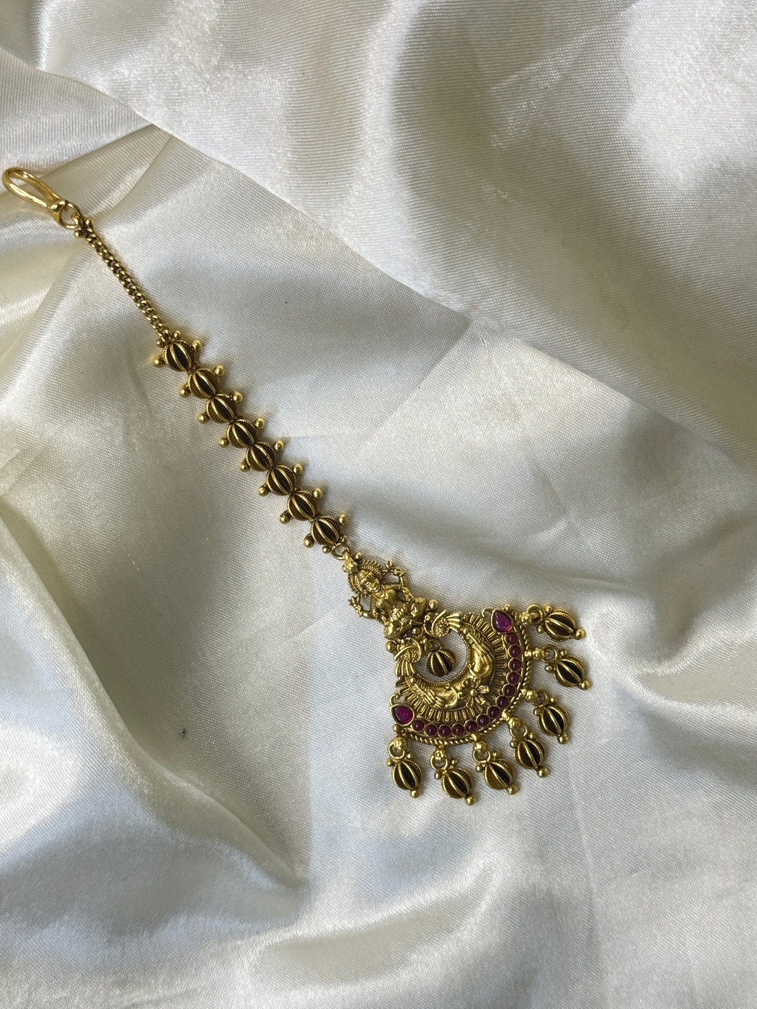 Antique Lakshmi Maangtikka with Intricate Detailing