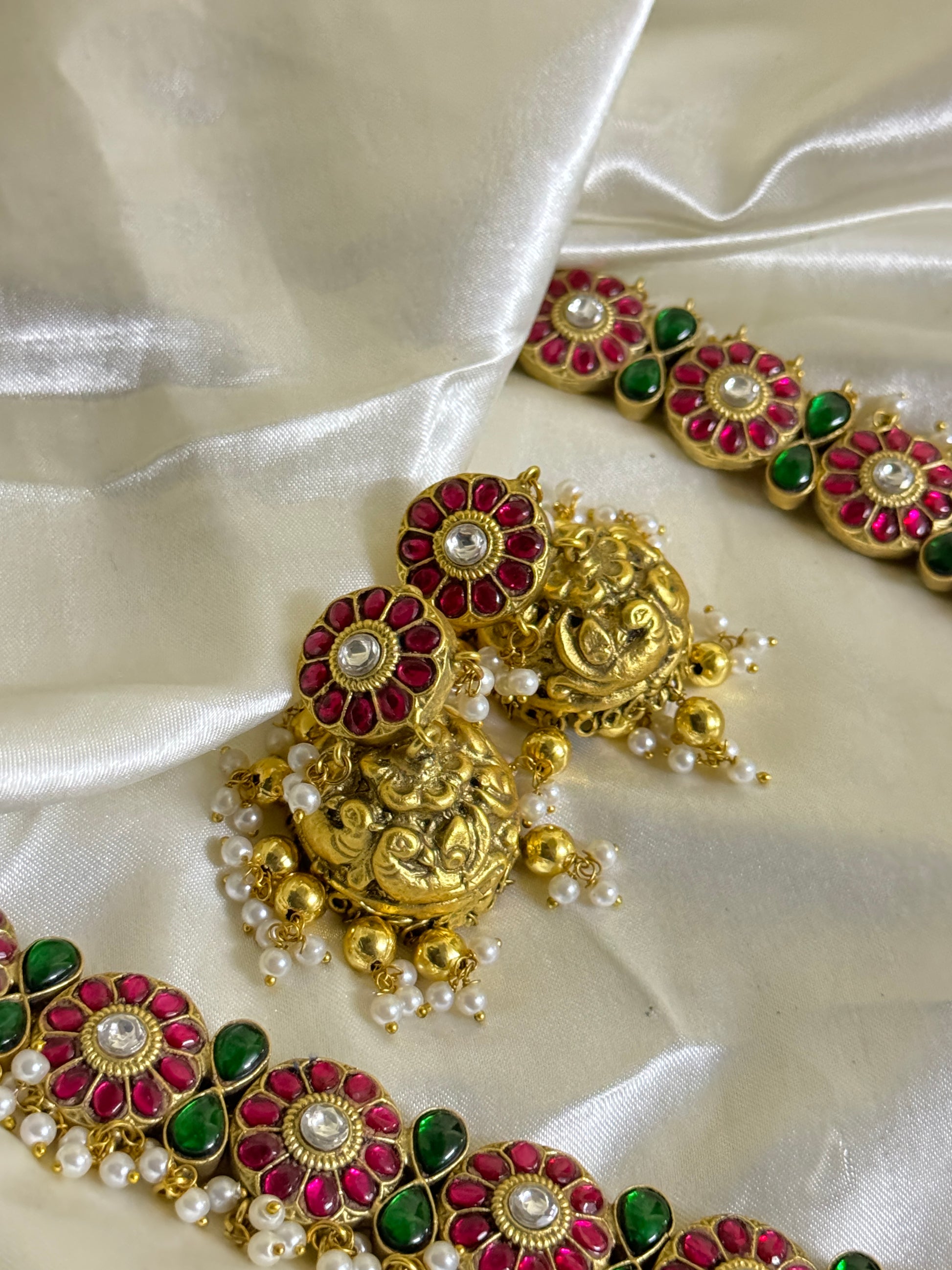 Exquisite Jadau Necklace with Floral and Leaves Design in (18K Gold Plated) - Jewels by Meena