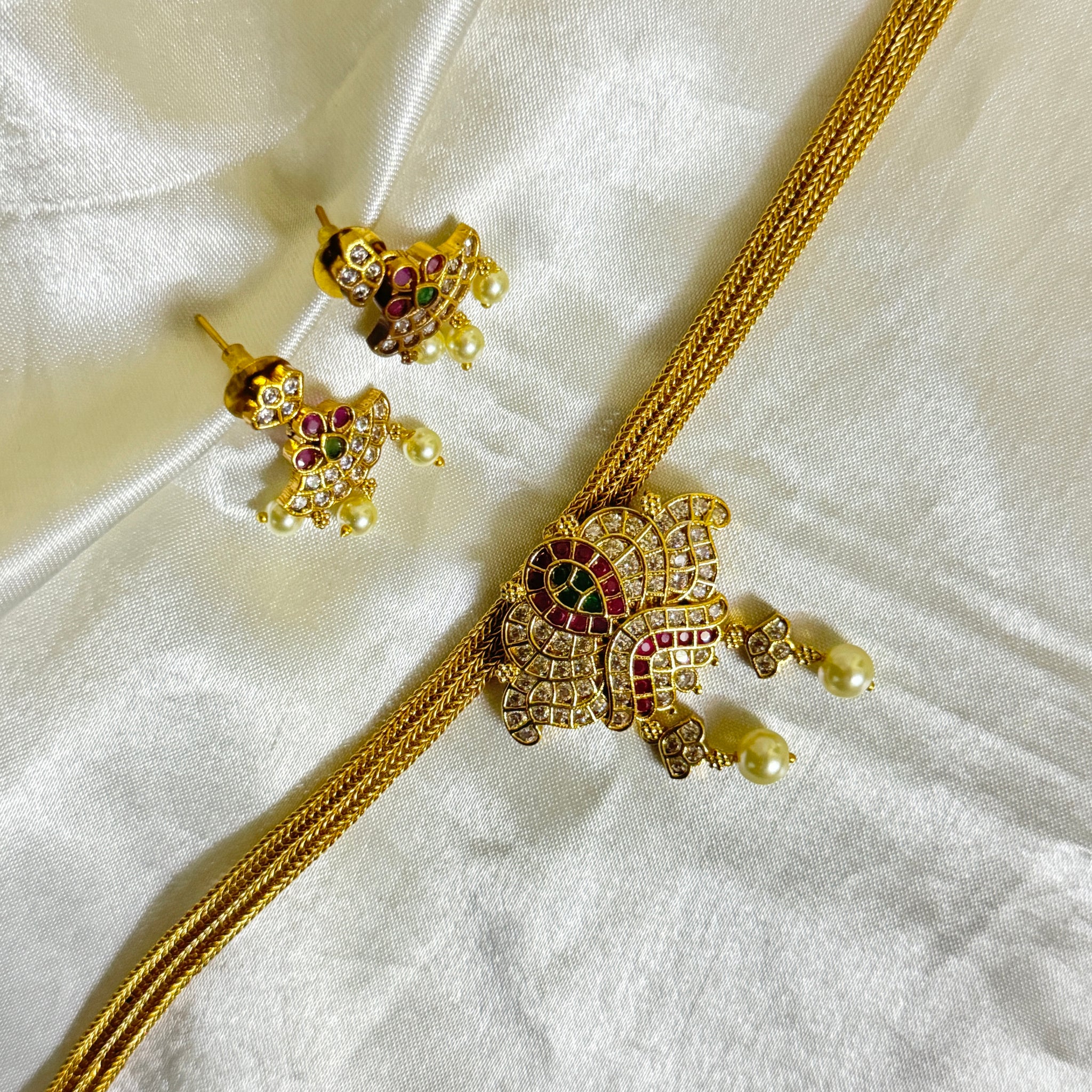 Vintage-Inspired Floral Necklace with White Beads - Jewels by Meena