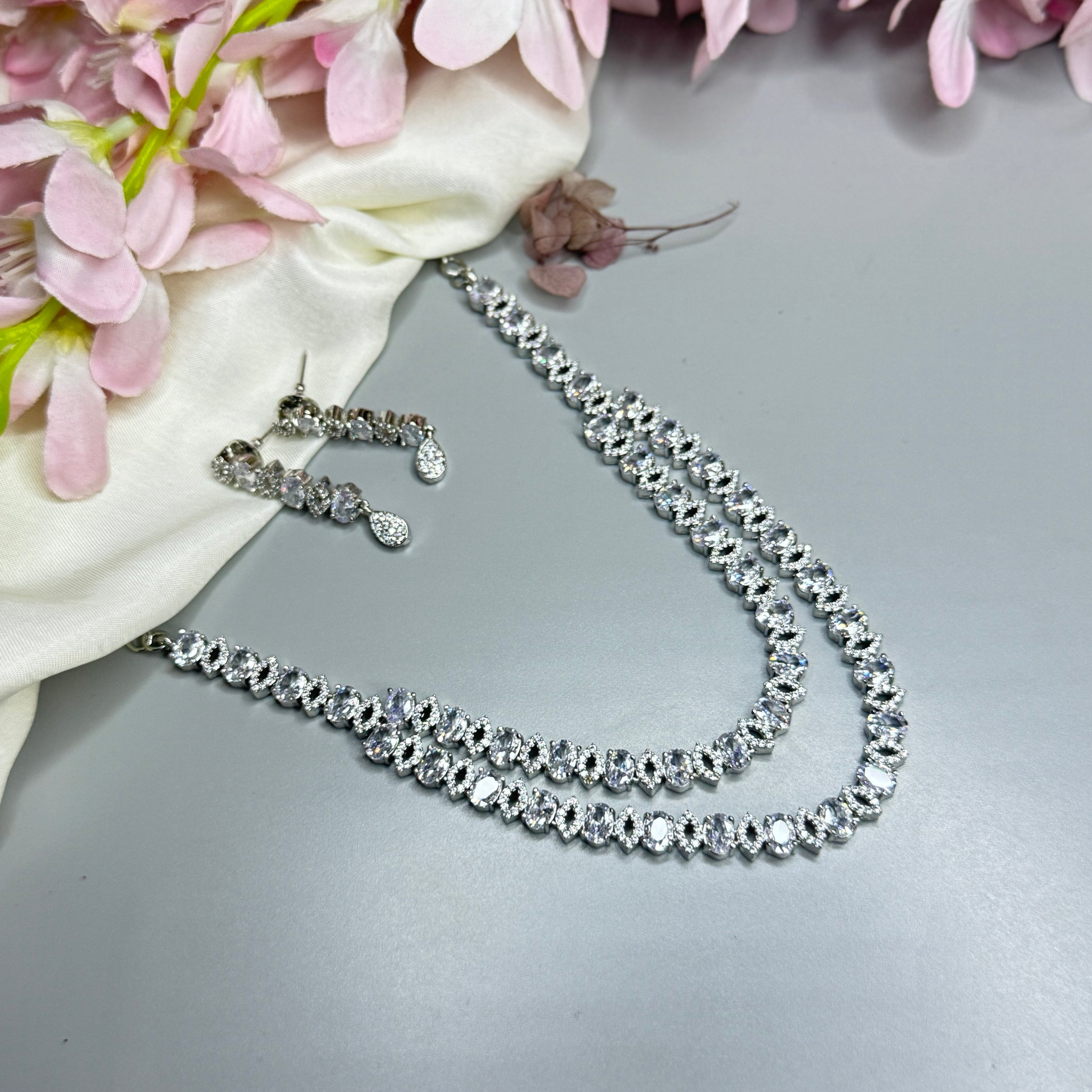 "Two-Layer AD Necklace with Crystal Stones for a Graceful Look"