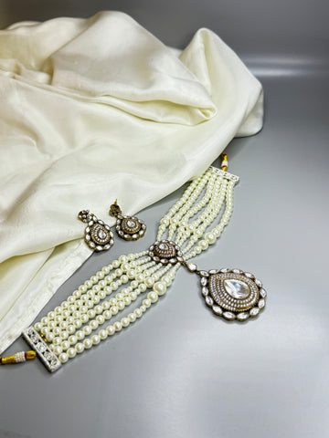 Classic Victorian Pearl Necklace