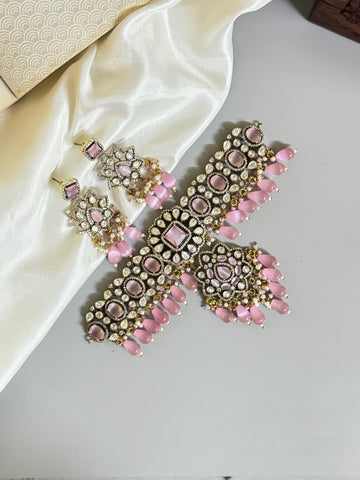 "Vintage-Style Victorian Choker with Soft Pink Beads"