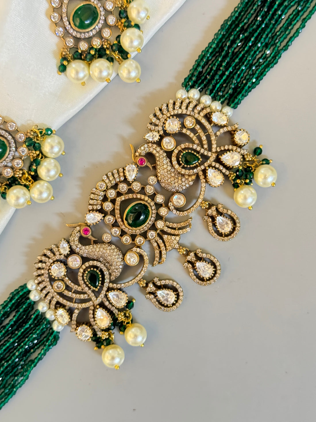 "Victorian-Inspired Peacock Choker with Green Beads and Pearl Drops"