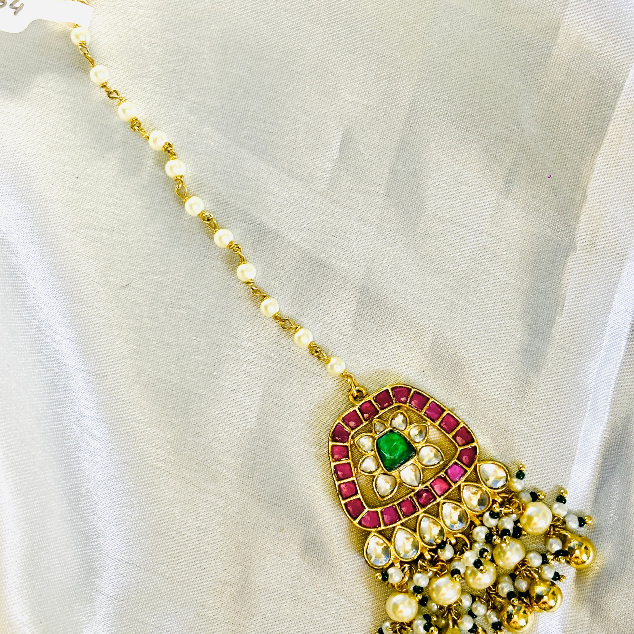 Golden Pachi Kundan Maangtikka - Jewels by Meena
