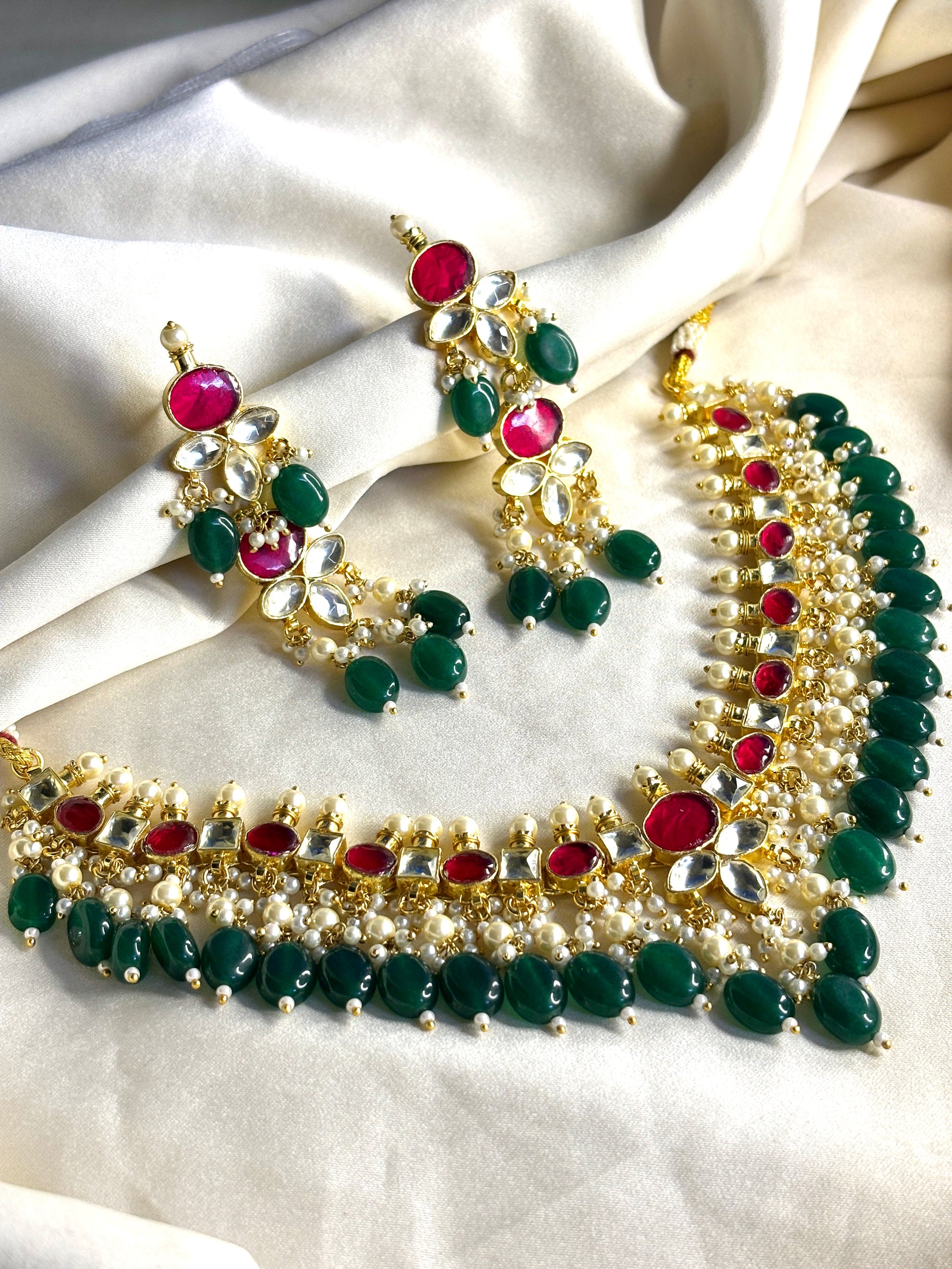 Pachi Kundan Necklace with Green Beads - Jewels by Meena