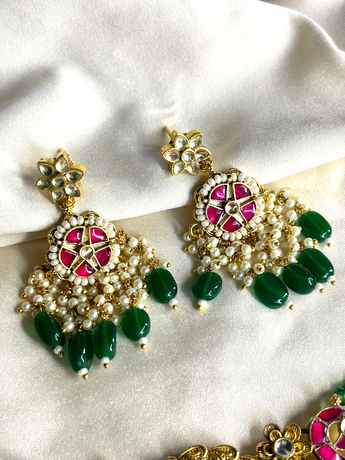Emerald Pachi Kundan Choker Necklace - Jewels by Meena