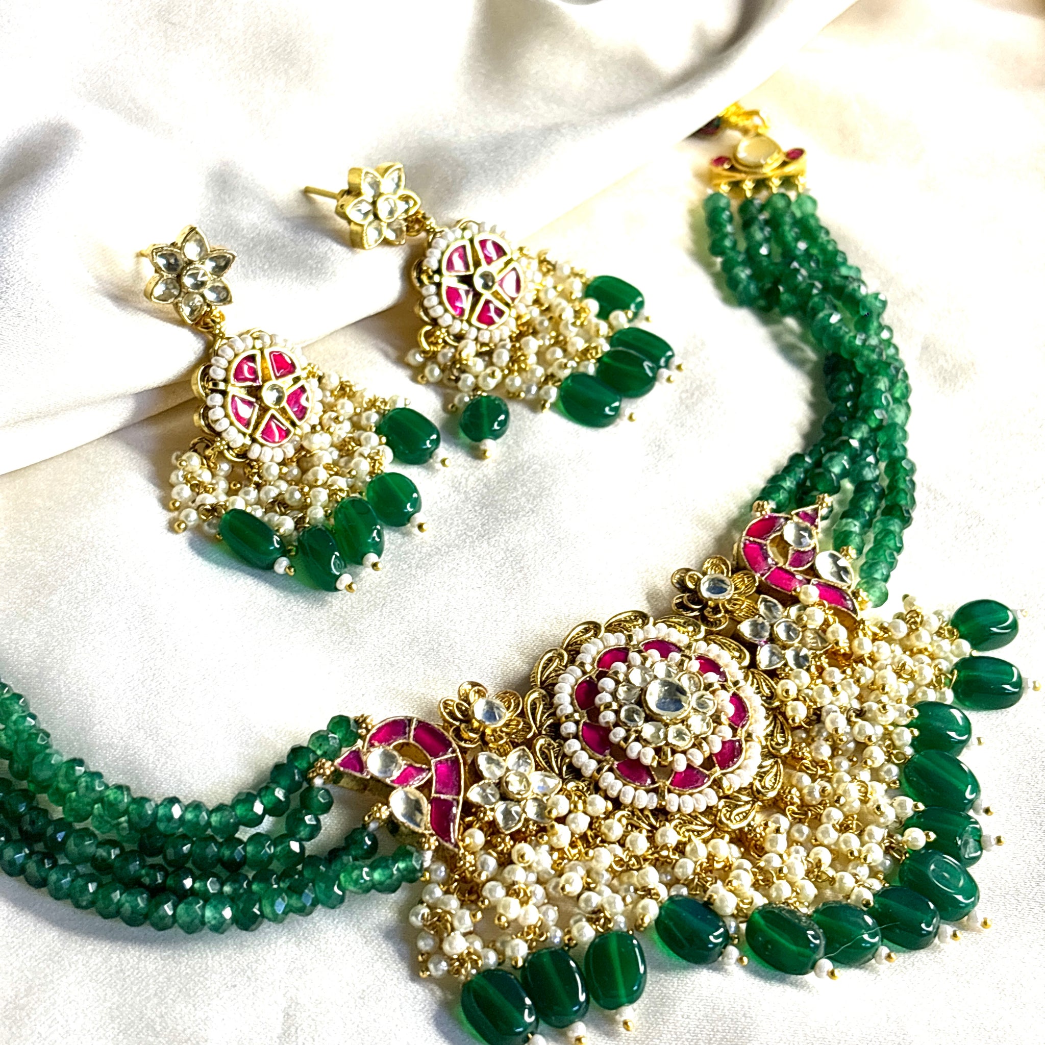 Emerald Pachi Kundan Choker Necklace - Jewels by Meena