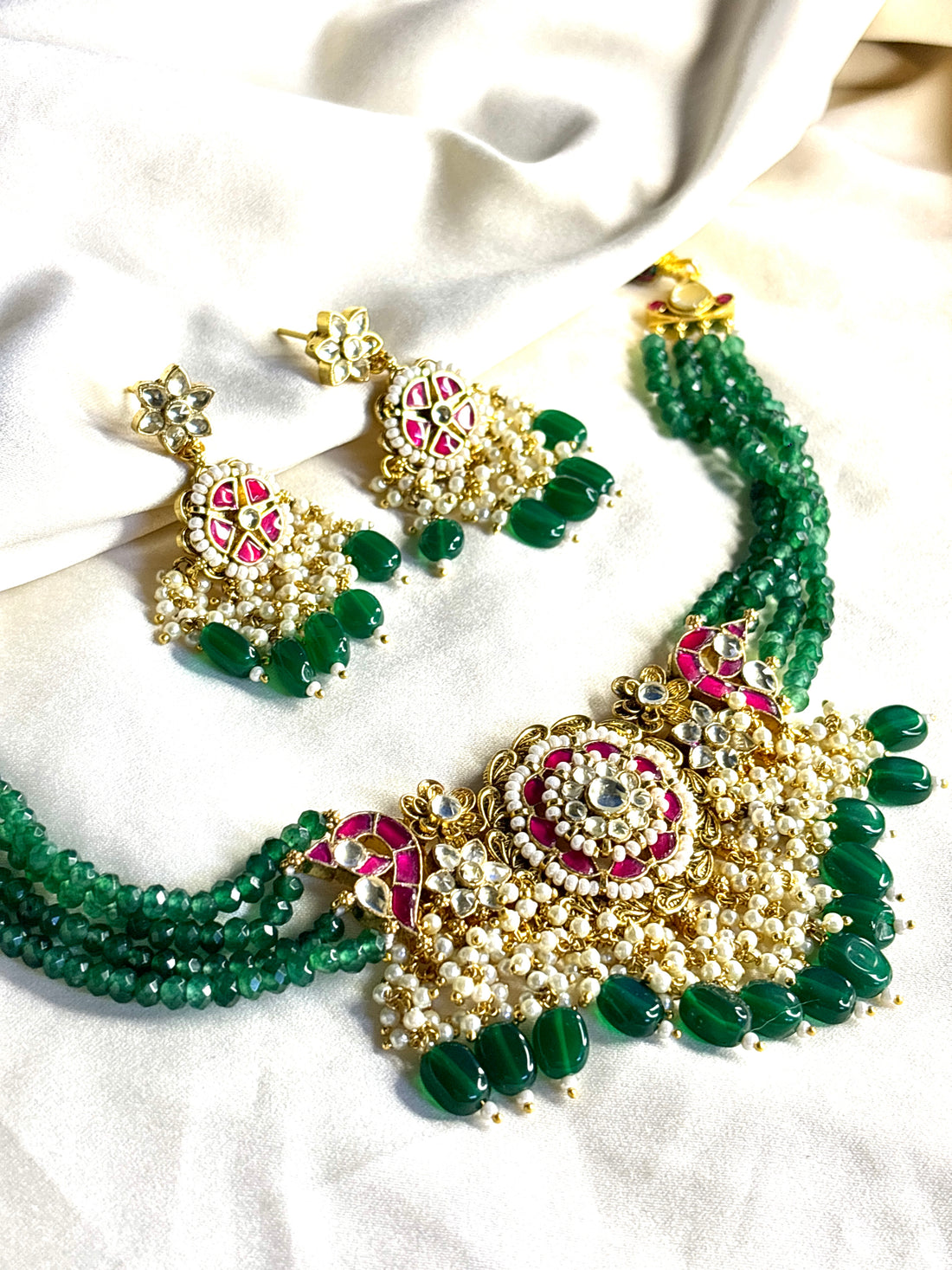 Emerald Pachi Kundan Choker Necklace - Jewels by Meena