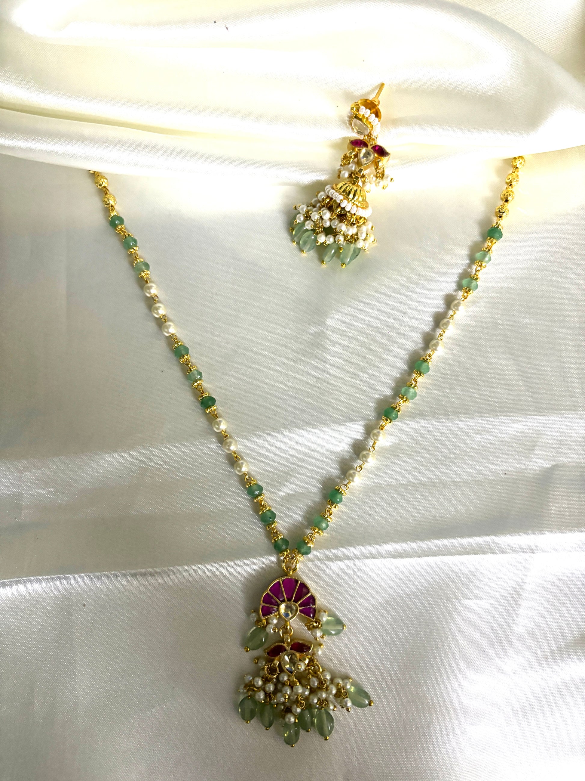 Pearls Mala w/ Pachi Kundan Pendant - Jewels by Meena
