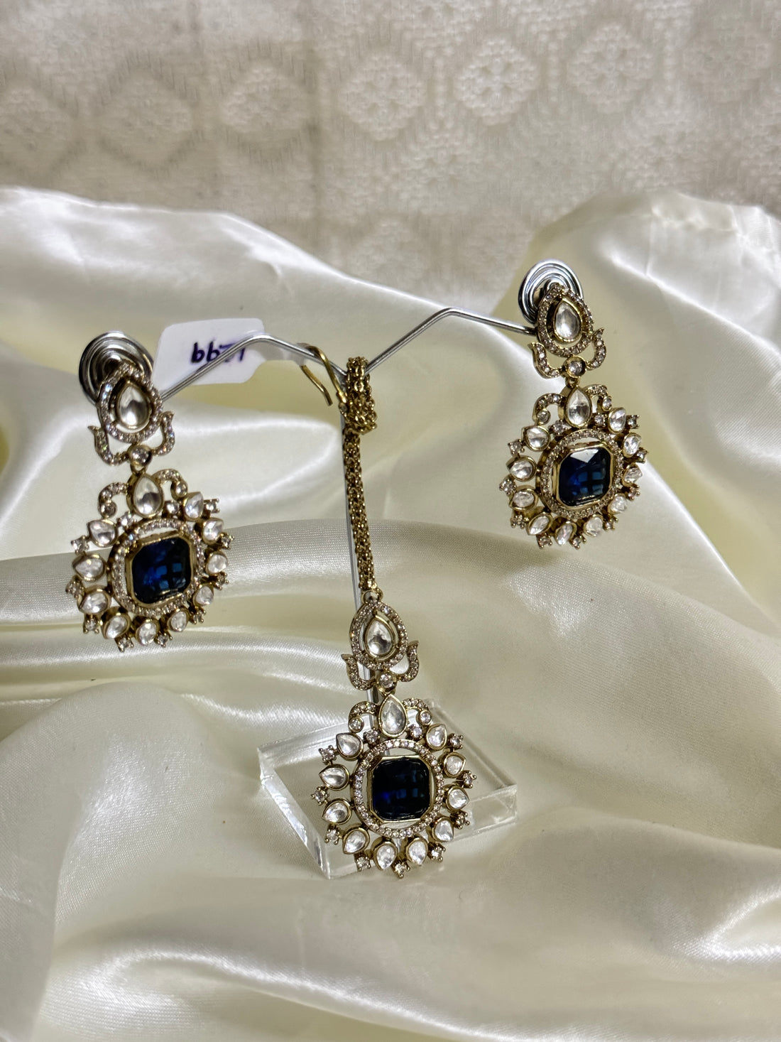 Blue Victorian Earing Tikka Combo