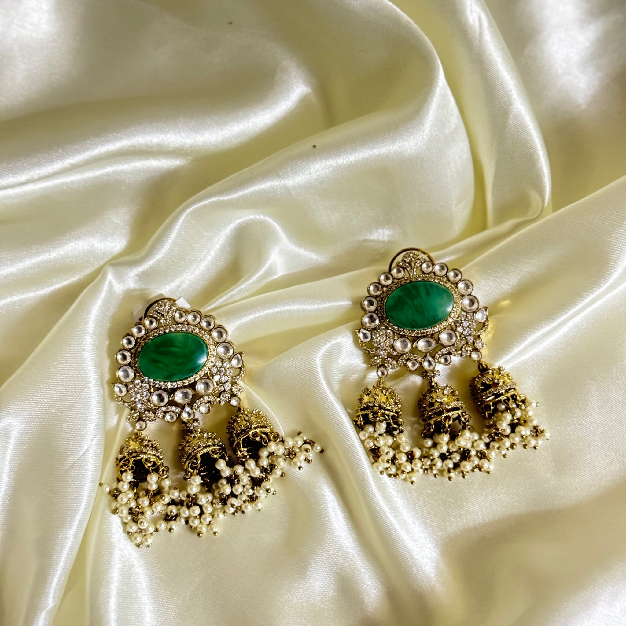 Emerald Drop Earings