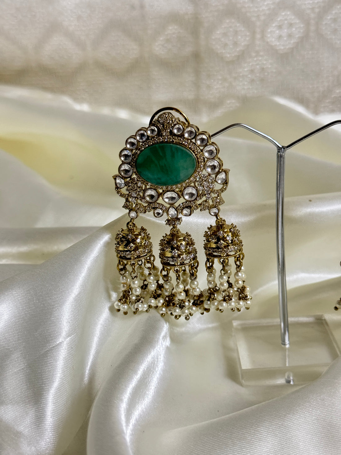 Emerald Drop Earings